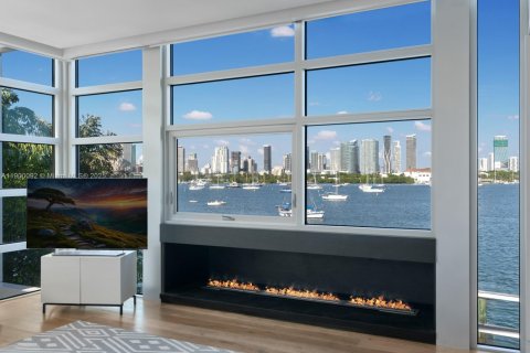 House in Miami Beach, Florida 6 bedrooms, 544.69 sq.m. № 1952650 - photo 30