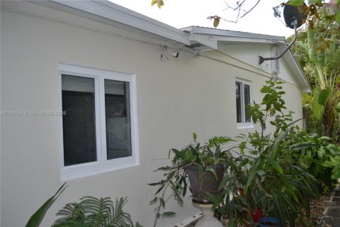 Casa en venta en Cutler Bay, Florida, 3 dormitorios, 144.46 m2 № 2045006 - foto 18