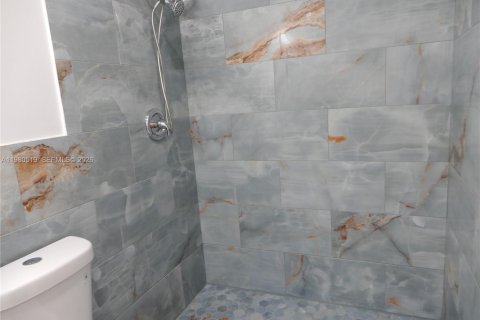 Casa en venta en Cutler Bay, Florida, 3 dormitorios, 144.46 m2 № 2045006 - foto 11