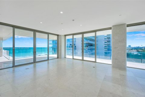 Copropriété à vendre à Surfside, Floride: 3 chambres, 303.33 m2 № 1950754 - photo 7