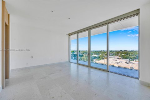 Copropriété à vendre à Surfside, Floride: 3 chambres, 303.33 m2 № 1950754 - photo 11