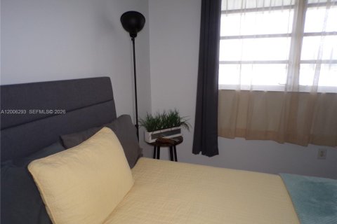 Купить кондоминиум в Авентура, Флорида 1 спальня, 71.35м2, № 2069452 - фото 24