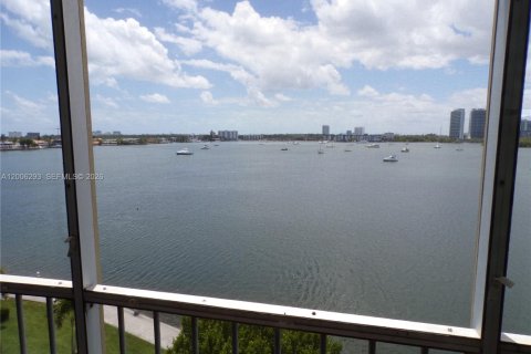 Купить кондоминиум в Авентура, Флорида 1 спальня, 71.35м2, № 2069452 - фото 2