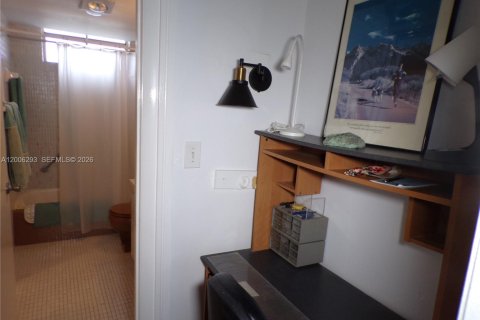 Купить кондоминиум в Авентура, Флорида 1 спальня, 71.35м2, № 2069452 - фото 30