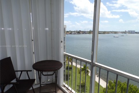 Купить кондоминиум в Авентура, Флорида 1 спальня, 71.35м2, № 2069452 - фото 5