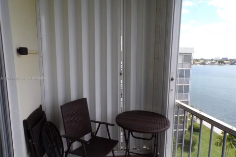 Купить кондоминиум в Авентура, Флорида 1 спальня, 71.35м2, № 2069452 - фото 6