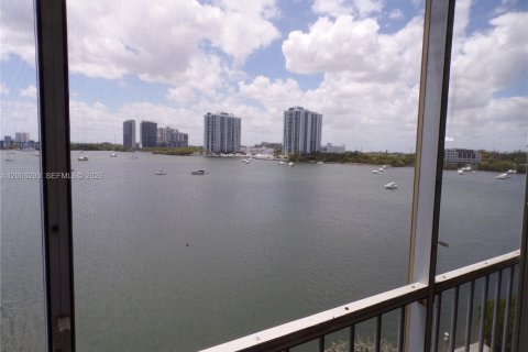 Купить кондоминиум в Авентура, Флорида 1 спальня, 71.35м2, № 2069452 - фото 4