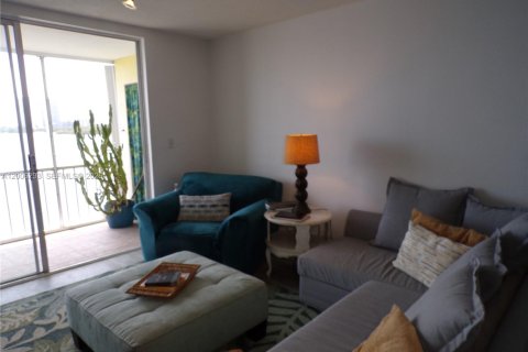 Купить кондоминиум в Авентура, Флорида 1 спальня, 71.35м2, № 2069452 - фото 10