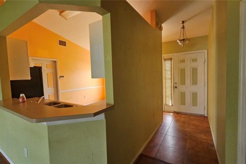 House in Grand Island, Florida 3 bedrooms, 117.99 sq.m. № 1786850 - photo 8