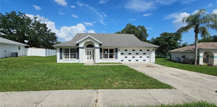 House in Grand Island, Florida 3 bedrooms, 117.99 sq.m. № 1786850