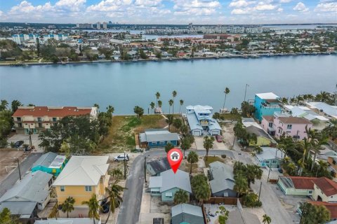 Casa en venta en Treasure Island, Florida, 2 dormitorios, 62.43 m2 № 1533969 - foto 4