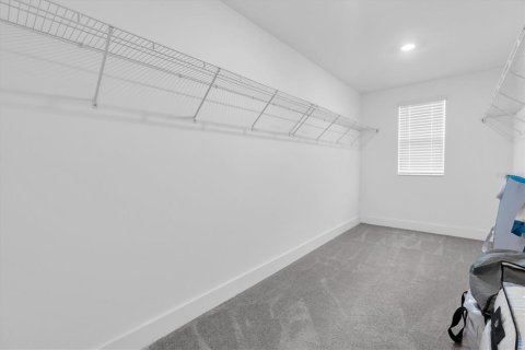 House in New Port Richey, Florida 4 bedrooms, 216.83 sq.m. № 2396002 - photo 25