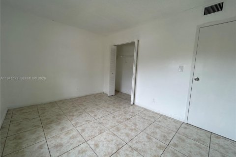 Copropriété à vendre à Deerfield Beach, Floride: 2 chambres, 119.84 m2 № 1998631 - photo 7