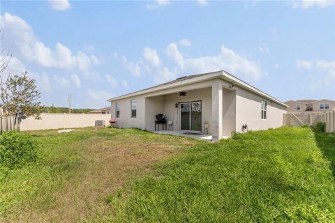 Villa ou maison à vendre à Sorrento, Floride: 4 chambres, 205.31 m2 № 1673044 - photo 19