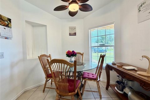 House in Ocala, Florida 4 bedrooms, 152.64 sq.m. № 2400972 - photo 2