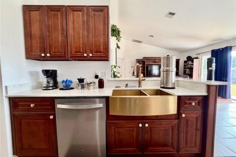 House in Ocala, Florida 4 bedrooms, 152.64 sq.m. № 2400972 - photo 18