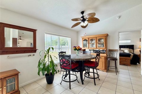 House in Ocala, Florida 4 bedrooms, 152.64 sq.m. № 2400972 - photo 24