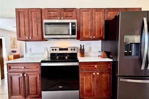 House in Ocala, Florida 4 bedrooms, 152.64 sq.m. № 2400972 - photo 19