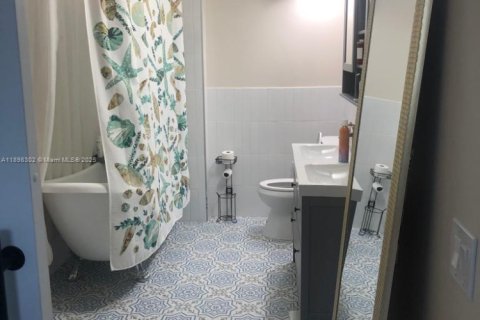 Снять в аренду кондоминиум в Халландейл-Бич, Флорида 2 спальни, 87.79м2, № 1949466 - фото 14