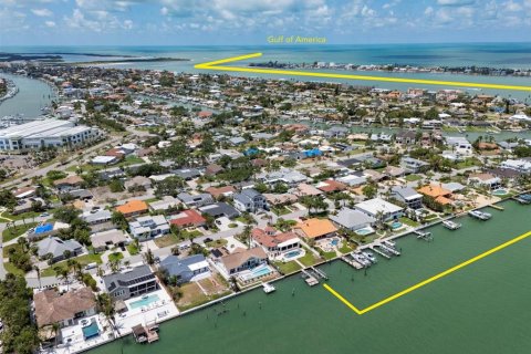 Casa en alquiler en Tierra Verde, Florida, 4 dormitorios, 359.35 m2 № 1909369 - foto 2