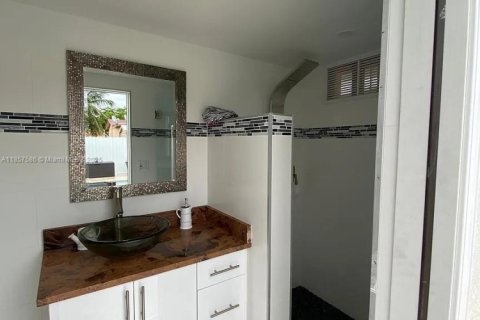 Casa en venta en Hialeah, Florida, 3 dormitorios, 102.94 m2 № 1881474 - foto 15