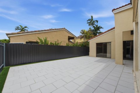 Villa ou maison à louer à Miami, Floride: 3 chambres, 127.46 m2 № 2190556 - photo 10