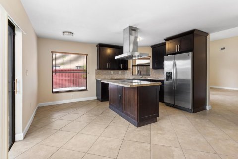 Villa ou maison à louer à Miami, Floride: 3 chambres, 127.46 m2 № 2190556 - photo 6