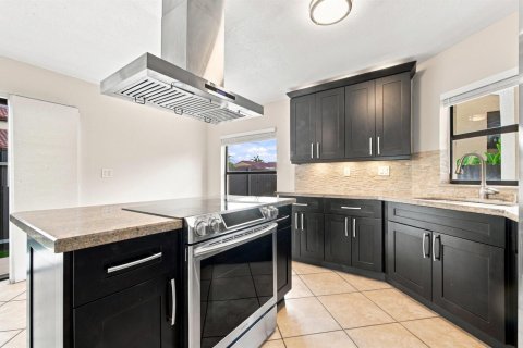 Villa ou maison à louer à Miami, Floride: 3 chambres, 127.46 m2 № 2190556 - photo 27