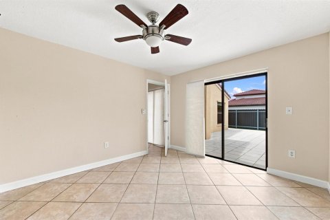 Villa ou maison à louer à Miami, Floride: 3 chambres, 127.46 m2 № 2190556 - photo 21