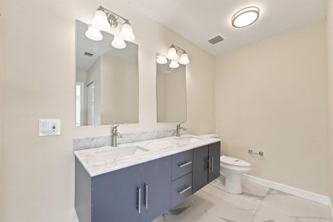 Villa ou maison à louer à Miami, Floride: 3 chambres, 127.46 m2 № 2190556 - photo 28