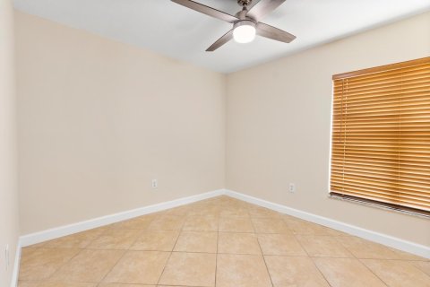 Villa ou maison à louer à Miami, Floride: 3 chambres, 127.46 m2 № 2190556 - photo 8
