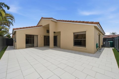 Villa ou maison à louer à Miami, Floride: 3 chambres, 127.46 m2 № 2190556 - photo 11