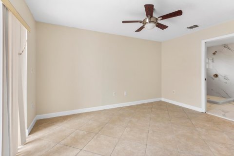 Villa ou maison à louer à Miami, Floride: 3 chambres, 127.46 m2 № 2190556 - photo 4