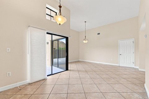 Villa ou maison à louer à Miami, Floride: 3 chambres, 127.46 m2 № 2190556 - photo 17