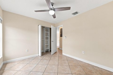 Villa ou maison à louer à Miami, Floride: 3 chambres, 127.46 m2 № 2190556 - photo 16
