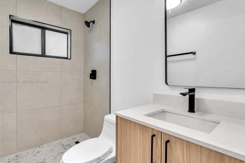 Immobilier commercial à vendre à Miami, Floride: 188.78 m2 № 2032185 - photo 15