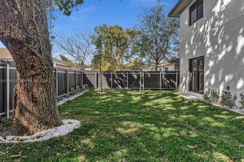 Immobilier commercial à vendre à Miami, Floride: 188.78 m2 № 2032185 - photo 12