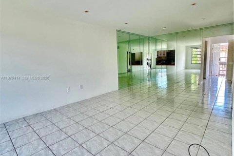 Condominio en venta en Plantation, Florida, 2 dormitorios, 88.44 m2 № 2046049 - foto 5