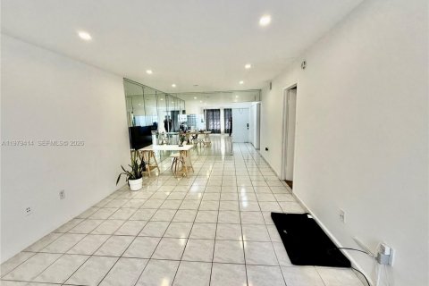 Condominio en venta en Plantation, Florida, 2 dormitorios, 88.44 m2 № 2046049 - foto 24