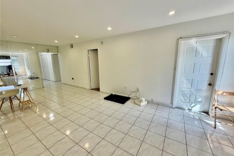 Condominio en venta en Plantation, Florida, 2 dormitorios, 88.44 m2 № 2046049 - foto 25