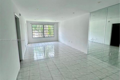 Condominio en venta en Plantation, Florida, 2 dormitorios, 88.44 m2 № 2046049 - foto 4