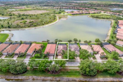 Casa en alquiler en Venice, Florida, 2 dormitorios, 157.38 m2 № 2203118 - foto 2