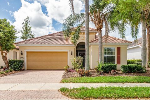 House in Venice, Florida 2 bedrooms, 157.38 sq.m. № 2203118