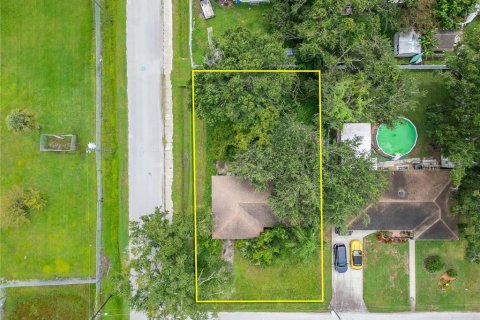 Terreno en venta en Tampa, Florida № 1917280 - foto 1