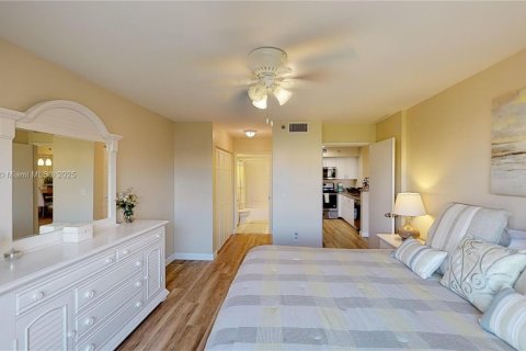 Condo in Aventura, Florida, 2 bedrooms  № 1960856 - photo 7