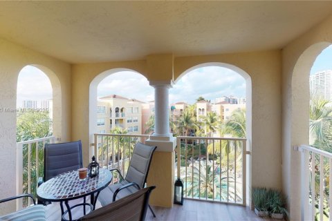Condo in Aventura, Florida, 2 bedrooms  № 1960856 - photo 24