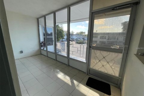 Condominio en alquiler en Clearwater, Florida, 2 dormitorios, 65.5 m2 № 1906056 - foto 16