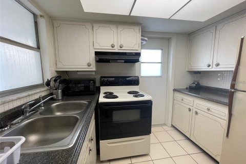 Condominio en alquiler en Clearwater, Florida, 2 dormitorios, 65.5 m2 № 1906056 - foto 11
