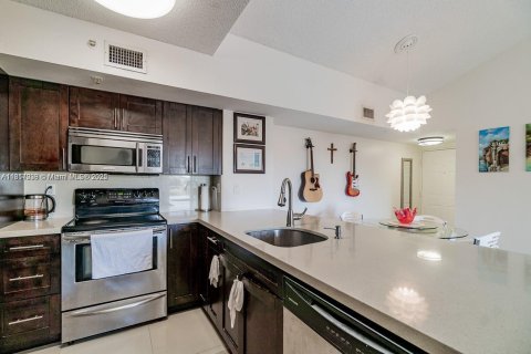Condo in Davie, Florida, 2 bedrooms  № 1879010 - photo 21