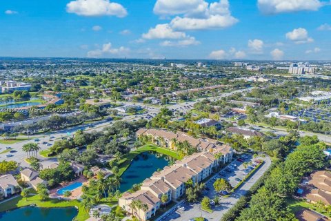 Condo in Davie, Florida, 2 bedrooms  № 1879010 - photo 28